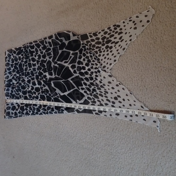 100% Silk Animal Print Scarf - Picture 7 of 11